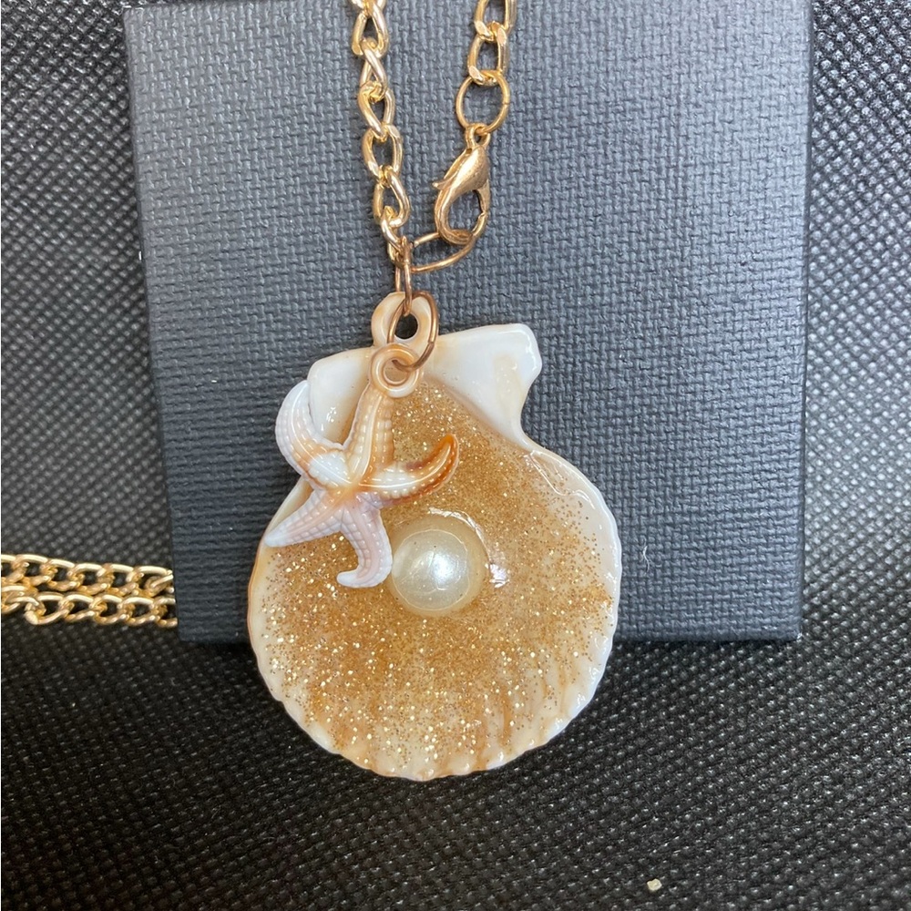Gold Shell Pendant Necklace